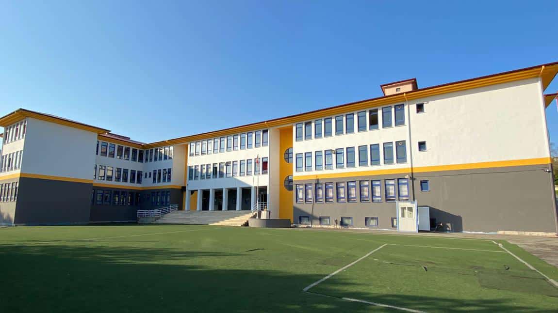 Şehit Öğretmen Gürhan Yardım Ortaokulu Fotoğrafı